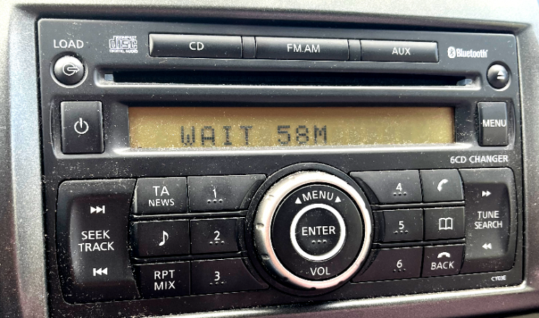 Autoradio peugeot bloqué 